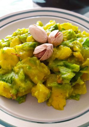 Una foto de Ensalada de Piña, Mango y Aguacate