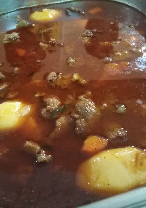 A picture of Beef bourgugnon.