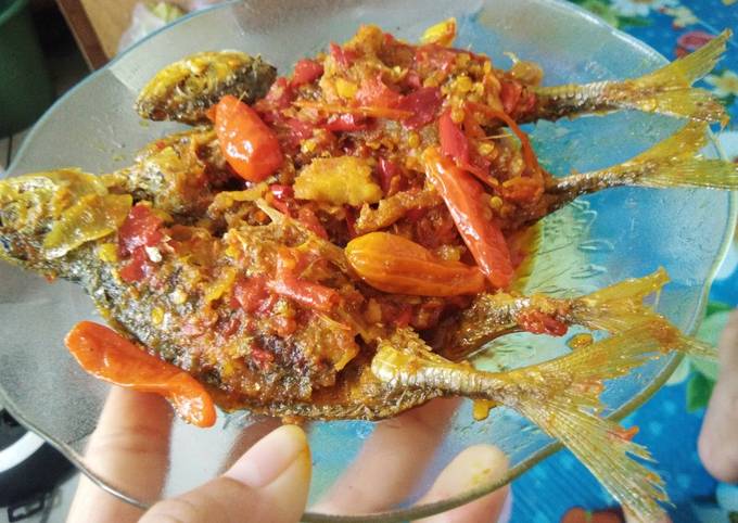 Langkah Mudah Memasak Resep Pesmol ikan kembung Nikmat