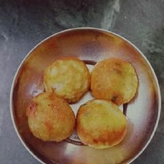 A picture of Suji appe.