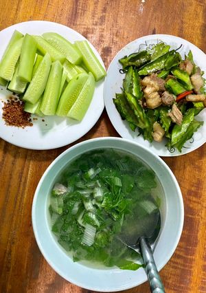 Hình của món Cơm sinh viên 1-2 người ăn giá 35k.