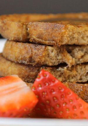 Foto principal de 😉 Cómo hacer Tostadas francesas saludables en 5 min - 👉 Recetas Desayunos Veganos
