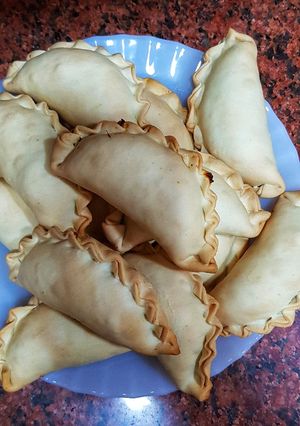 Una foto de Empanadas de pollo y verduras🍗🥬