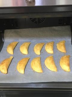 Una foto de Empanadillas con pan 🍞 de molde a mi manera😋