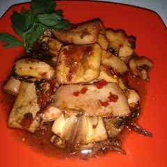 A picture of Cumi bumbu merah ala bunda zyan.
