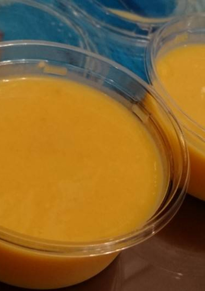 Una foto de Flan de mango