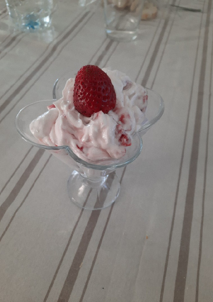 Una foto de Fresas con chantilly