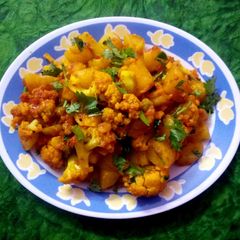 Aloo gobhi ki sabzi | potato cauliflower veggi A picture of Aloo gobhi ki sabzi | potato cauliflower veggi.