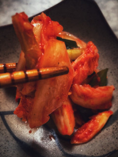 Una foto de Kimchi de col china