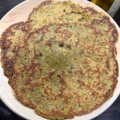 A picture of Bajra & Rajgira thepla.