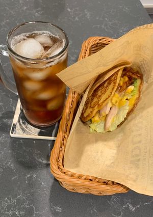 「高熱量time」雞腿排鬆餅堡🥞 的食譜成品照片