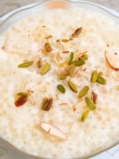 साबुदाना खीर (Sabudana kheer recipe in hindi) रेसिपी मुख्य फोटो