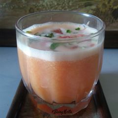 A picture of Grapefruit-Orange juice.