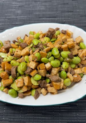 豆乾炒毛豆 的食譜成品照片