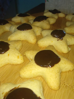 Una foto de Galletitas de naranja y chocolate