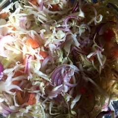 A picture of Ensalada repollada de cocinemos como antes.