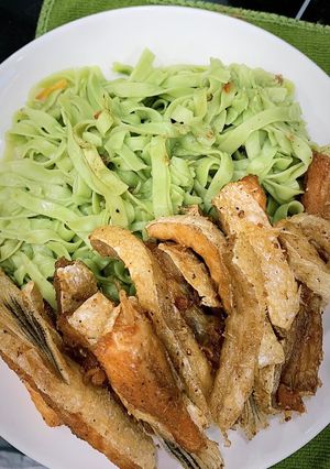 Hình của món Mì cải bó xôi + lườn cá hồi chiên giòn 🤤.
