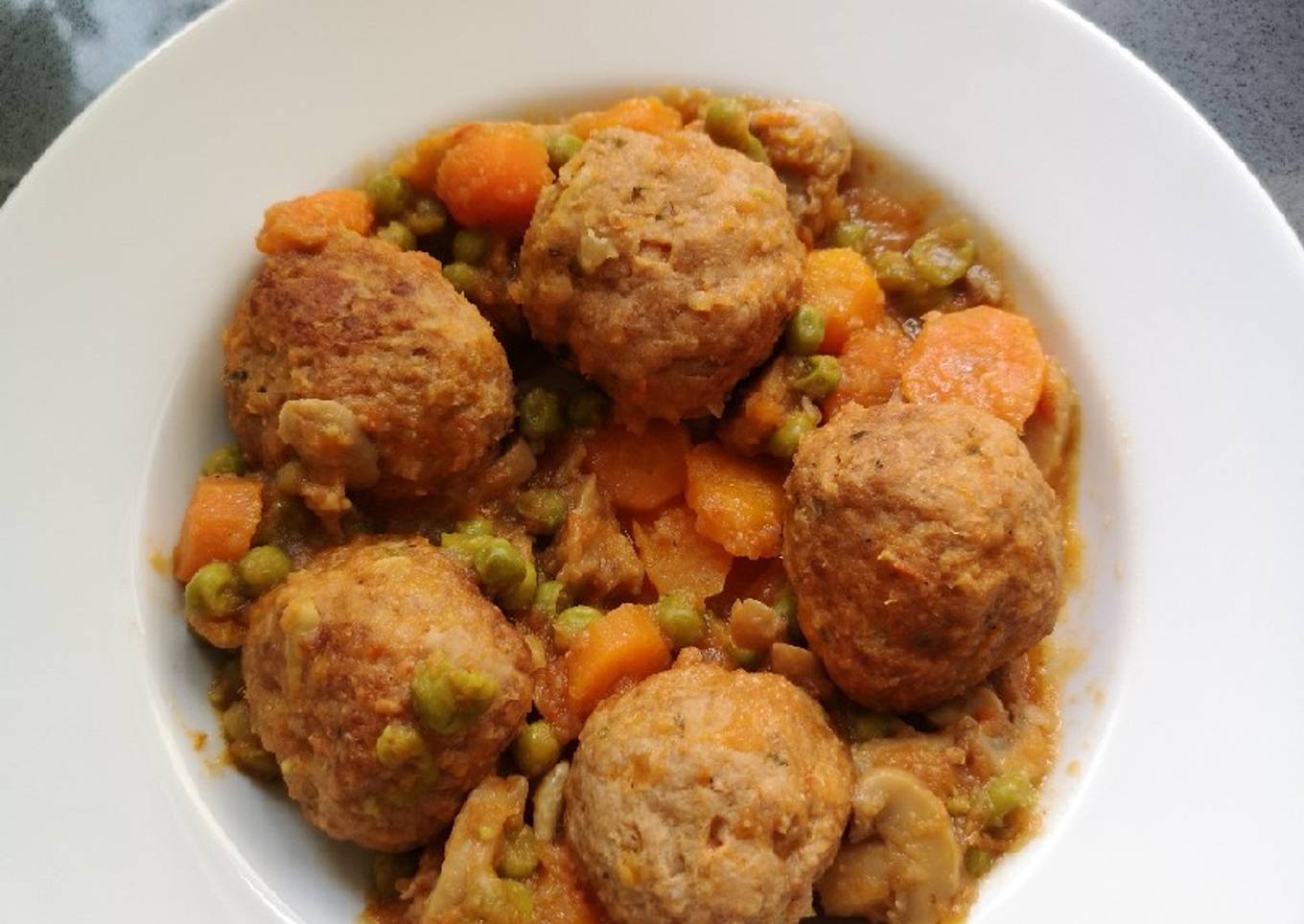 Albóndigas en salsa (multicooker 12 en 1)
