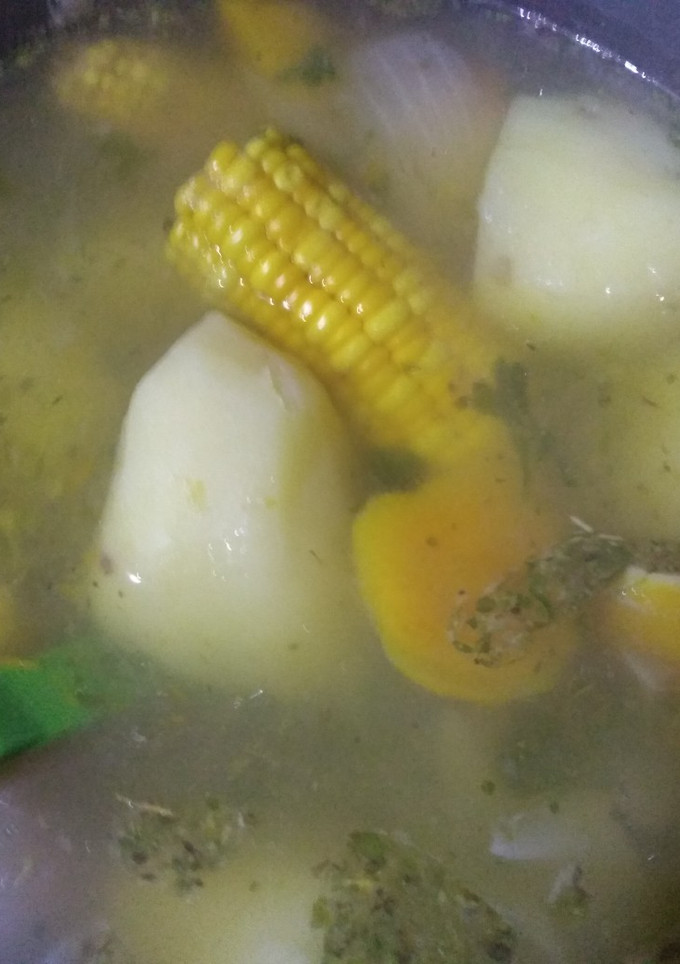 Una foto de Sopa de caracu y verduras! Fácil rica