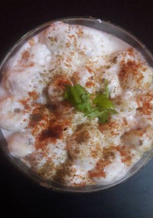 A picture of Makhana raita.