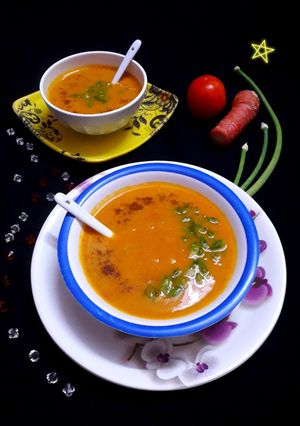 গাজর-টমেটো স্যুপ (carrot tomato soup recipe in bengali) রেসিপির প্রধান ছবি