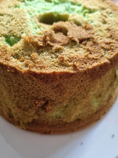 A picture of Pandan chiffon cake non keto.