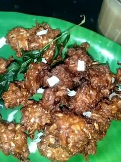 கேபேஜ் சில்லி(Cabbage chilli pakoda recipe in tamil) செய்முறை முக்கிய புகைப்படம்