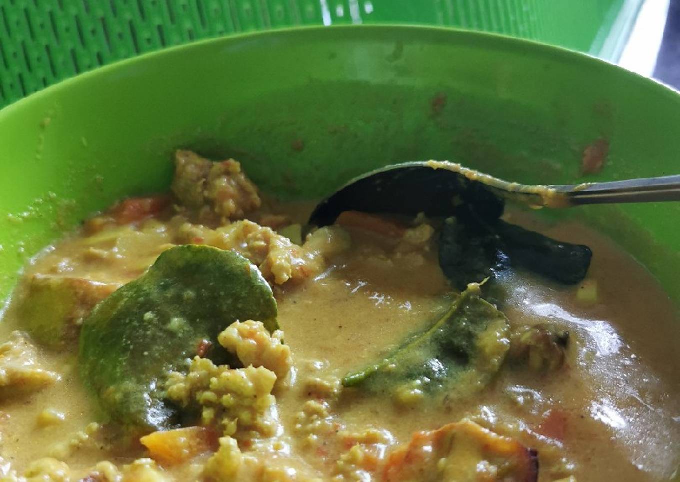Ayam pesmol kuah kuning (MPASI Balita)