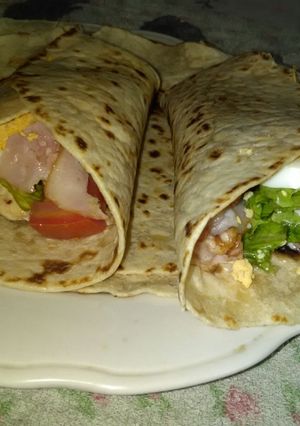 Una foto de Wrap De Carne y Pollo!!!