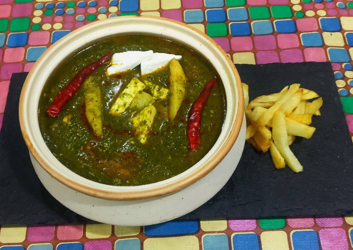 Palak bathwa and methi gravy with fried paneer potato