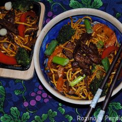 A picture of Chinese Beef Chow Mein.