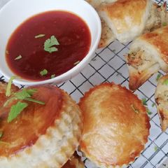 A picture of Chicken patties.
