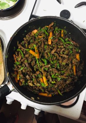 A picture of Pan fried beef fingerling.