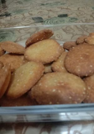 A picture of Methi tikkiyan 🍪🍪.