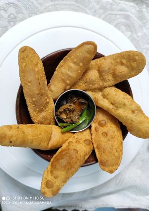 फाफड़ा (Fafda recipe in Hindi) रेसिपी मुख्य फोटो
