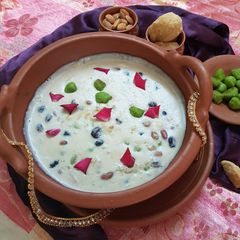 A picture of Peas balls Wheat kheer.