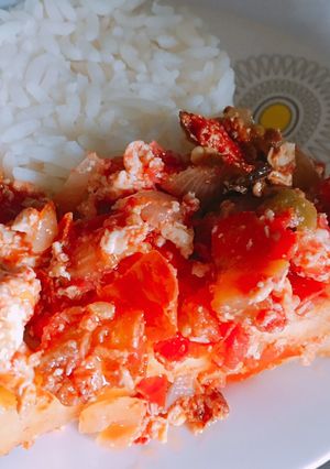 A picture of Rice and yam scrambled egg sauce.