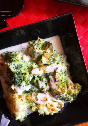 Una foto de Brócoli gratinado al mascarpone y parmesano