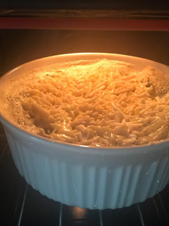Una foto de Queque salado de acelga espinaca y champiñón