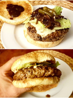 Una foto de Cheese burger de Cebolla Roja Caramelizada con Soja y Miel