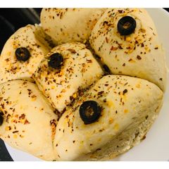 A picture of Stuffed buns.