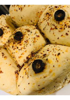 A picture of Stuffed buns.