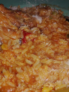 Una foto de Guiso de arroz con pollo fácil