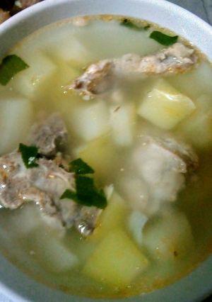 Hình của món Canh đu đủ xanh hầm xương.