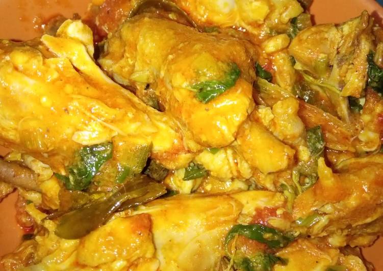 DICOBA! Resep Ayam Woku Kemangi masakan sehari hari