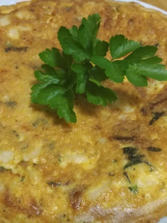 Una foto de Tortilla de patatas y bacalao
