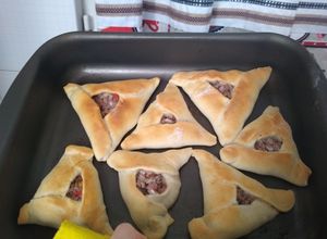 Una foto de Fatay o empanada árabe