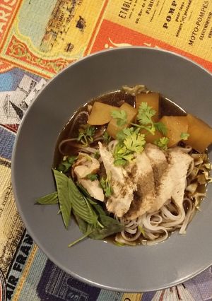 รูปของ ก๋วยเตี๋ยวไก่หัวไชเท้าตุ๋น