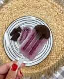 Helados de yogur, frambuesa y arándanos
