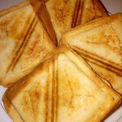 A picture of Toasted bread.